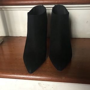 H&M Suede Ankle heeled boots